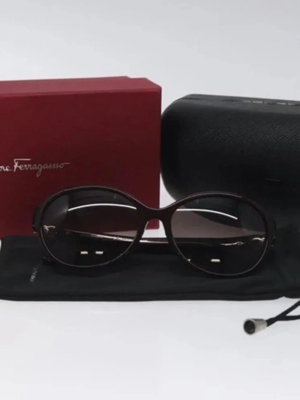 Salvatore Ferragamo Gancini Sunglasses plastic Bordeaux Auth am8572